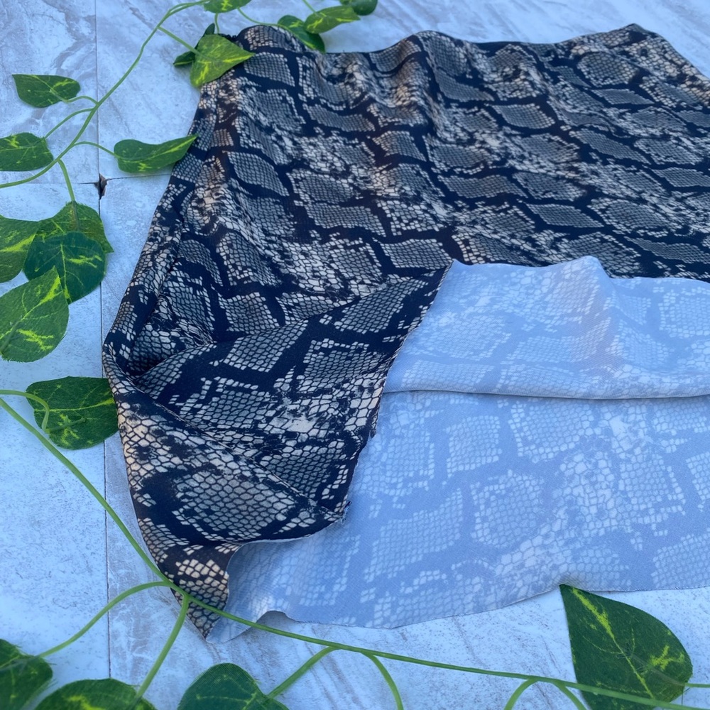Urban Outfitters Snake Skin Y2K Mini Skirt Zip Animal Print Edgy Trashy Pattern - Picture 5 of 10